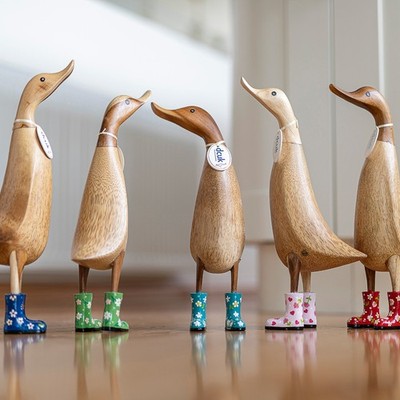 DCUK große Ente aus Holz mit Blumenstiefeln Geburtstag Geschenkidee Muttertagsgeschenke