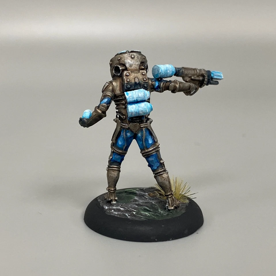 MR FREEZE/KILLER FROST BATMAN MINIATURE GAME KNIGHT MODELS DC ARKHAM CITY - image 4 of 4