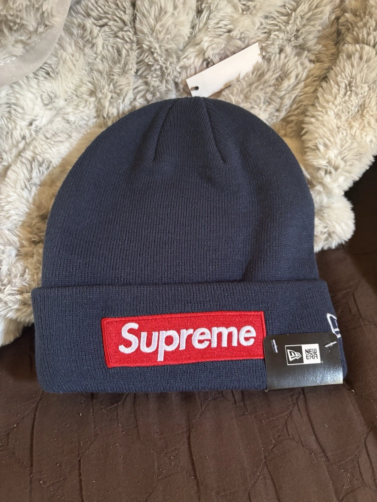 Supreme New Era Box Logo World Famous Beanie FW22 bleu marine bleu foncé rouge neuf