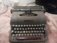 Vintage 50's Underwood Finger Flite Champion Typewriter thumbnail