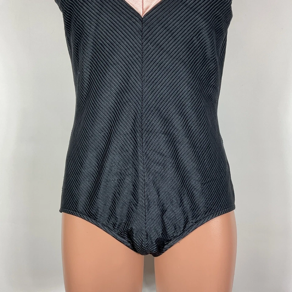 Traje de baño Southpoint para mujer 16 acanalado negro rosa satinado de una pieza espalda baja vintage Foto 4 de 4