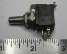 Potentiometer 2500 Ohm 2.6K Allen-Bradley 2100-3565 2K5 Panel - Used Pull Qty 1