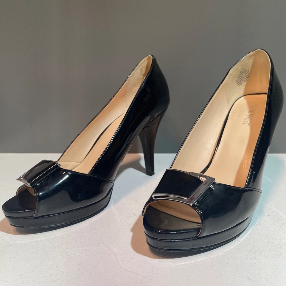 ~Size 9M~Nine West 4" Pumps Heels Black Faux Patent Leather Peep Toe with Buckle - Image 3 of 4