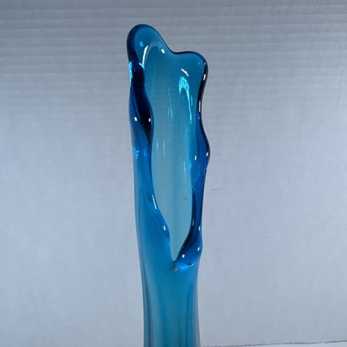 Viking Swung Glass Vase 12.5” Art Glass Blue Vase MCM 6 Panel Finger VTG - Picture 5 of 9