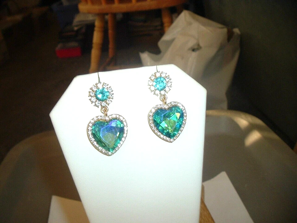 BLUE/WHITE FAUX CRYSTAL Dangling HEARTS  Betsey Johnson Pierced EARRINGS - Image 2 of 4