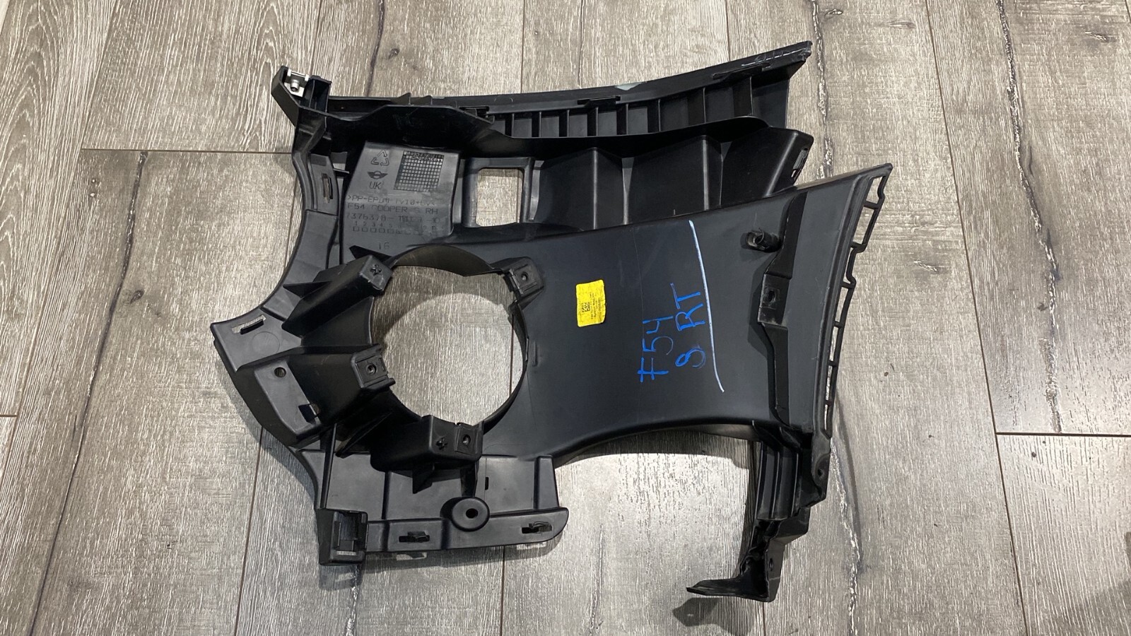OEM MINI CLUBMAN S F54 FRONT RIGHT SIDE FOG LIGHT BRACKET 7376378 