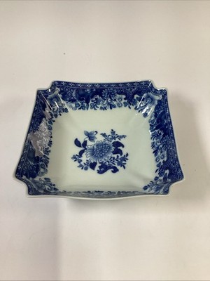 Mottahedeh Repro Ch'ien Lung Bowl. Blue Canton Square Bowl - Blue/White Floral