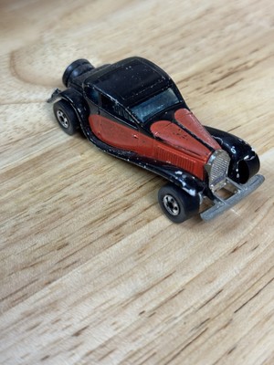 Vintage 1980 Hot Wheels Black/Red '37 Bugatti - Blackwall - Hong Kong