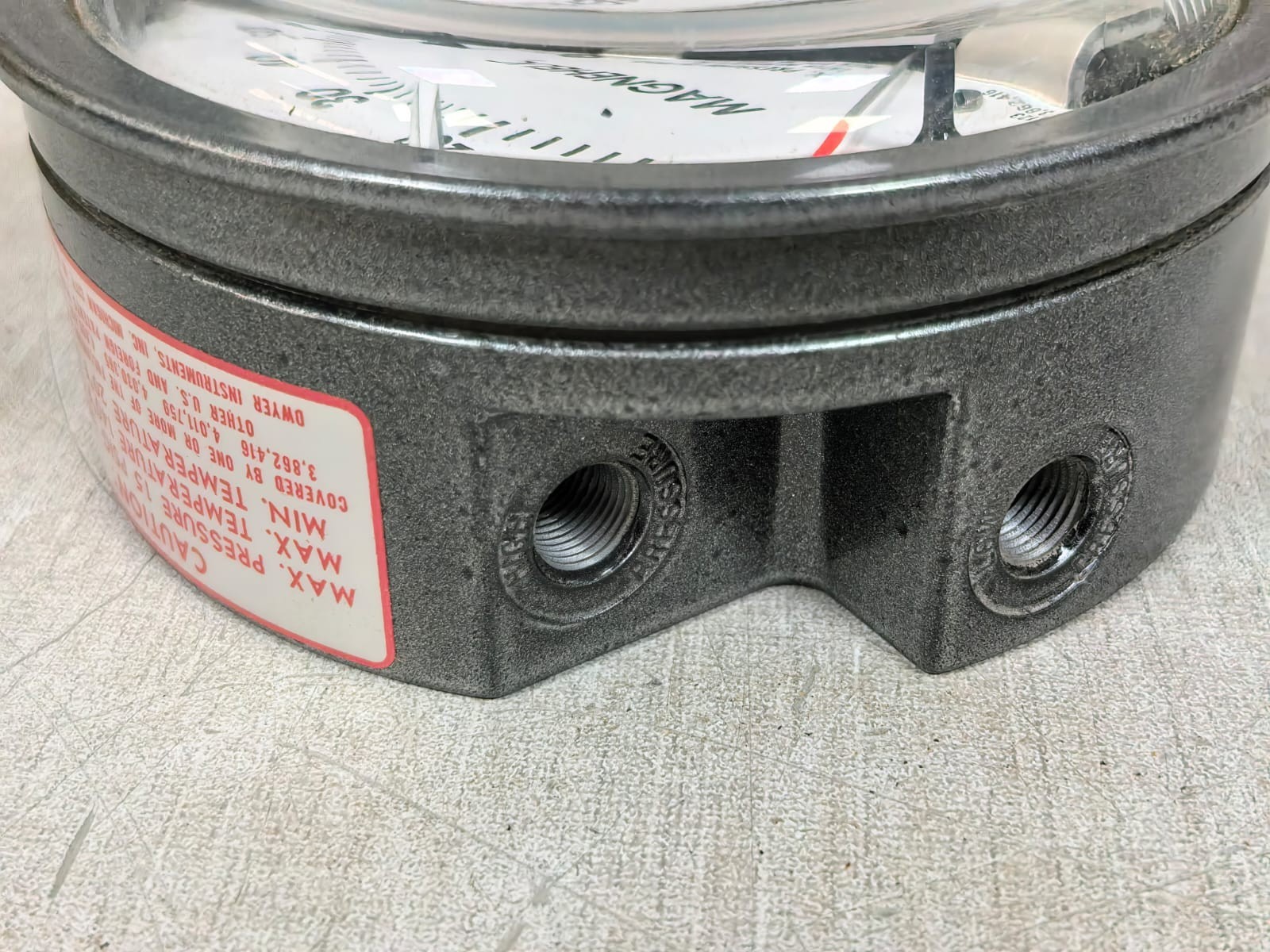 DWYER 2060C DWYER 2060C PRESSURE GAUGE 15PSIG 9