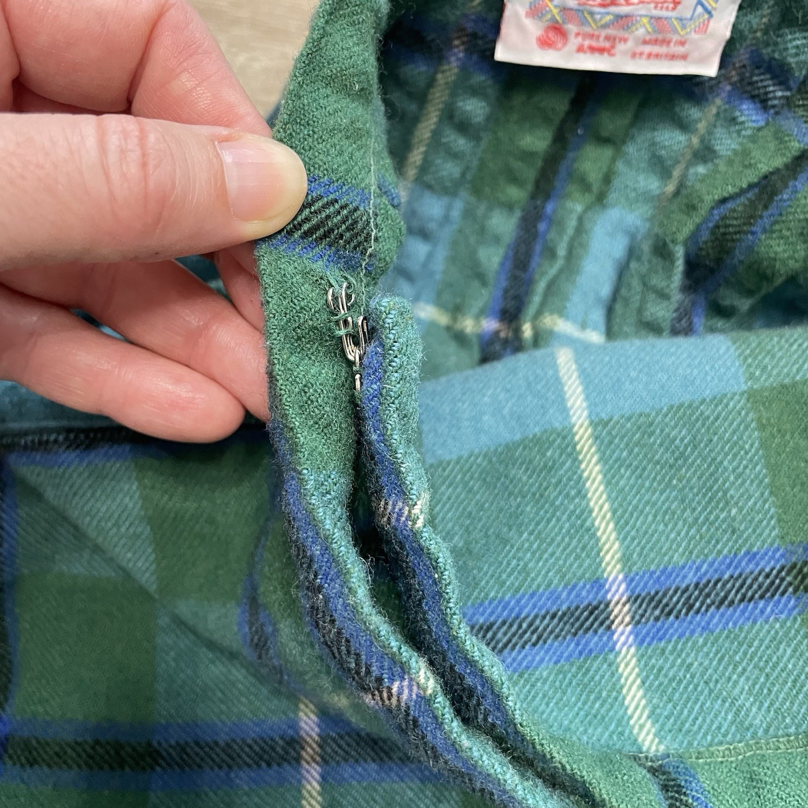 Vtg MOSBROOK 100percent Pure Wool Green/Blue Plaid Mini Wrap Skirt GT Britain XS W24 image 6