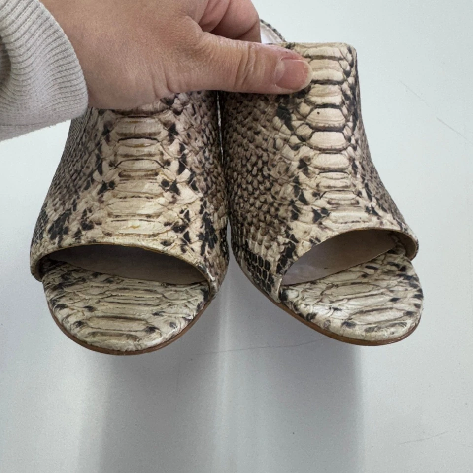 Женские туфли на каблуках Steve Madden 7 с черным змеиным принтом Esmerelda черные с открытым носком - Изображение 4 из 4