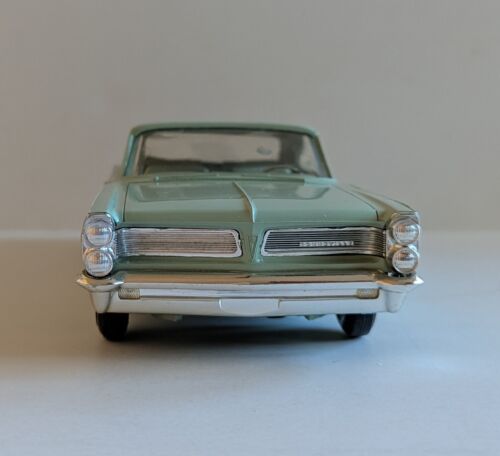 1963 AMT Pontiac Bonneville Friction Powered Dealer Promo Rare Color - Picture 2 of 7