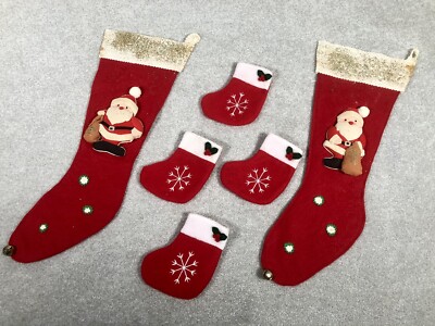 Zwei Vintage Weihnachtsstrümpfe und andere, Weihnachtsdeko Manteldeko