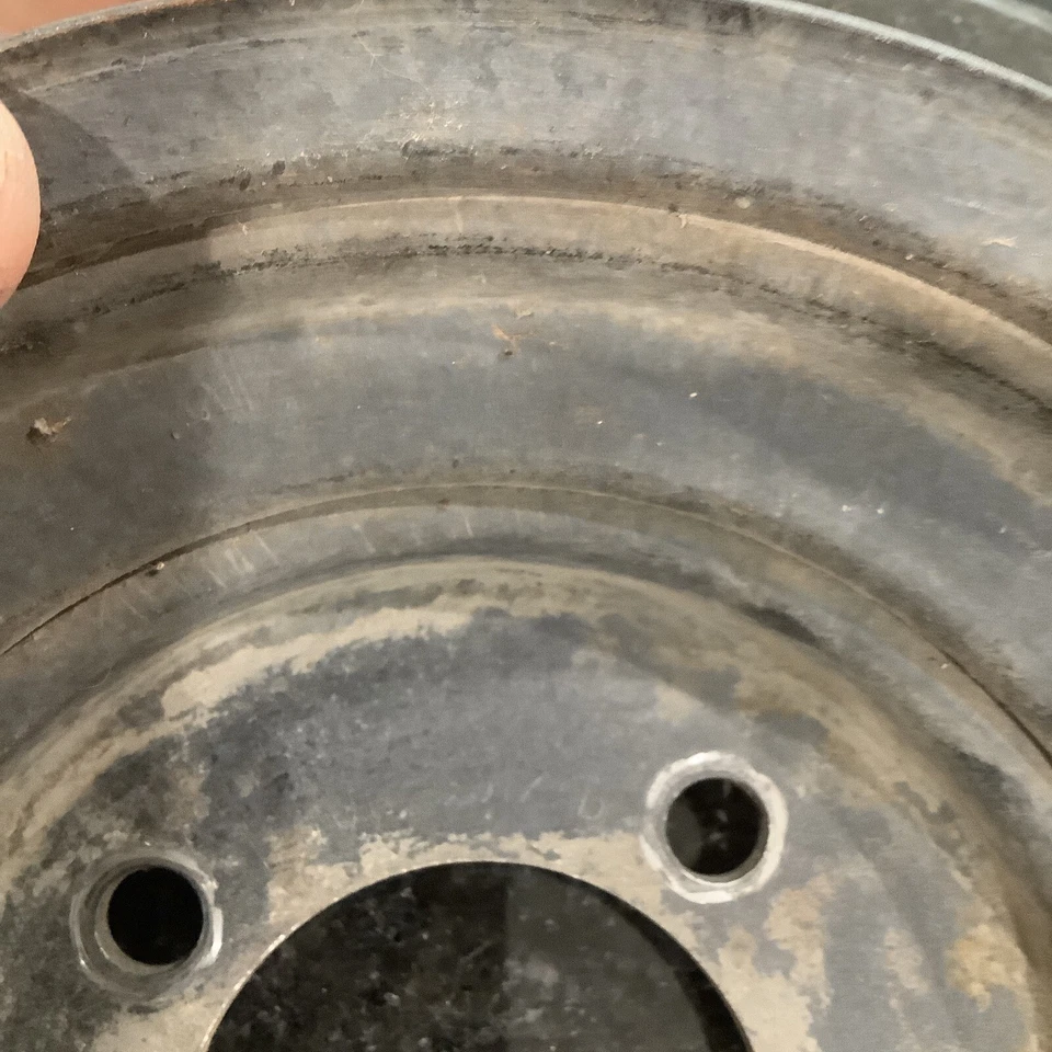 Ford Mustang Torino 351C 1970 1971 original usado polea de manivela sin aire acondicionado 2 ranuras Foto 3 de 4