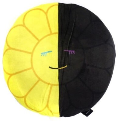 Takashi Murakami HIKARU Flower Cushion smart November 2020 issue