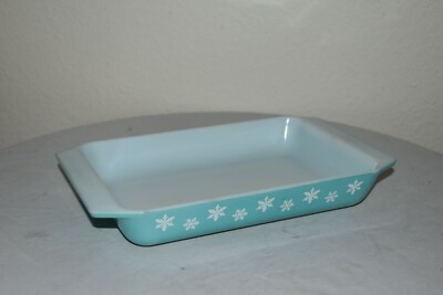 Vintage PYREX #548 Space saver White Snowflake Turquoise CASSEROLE