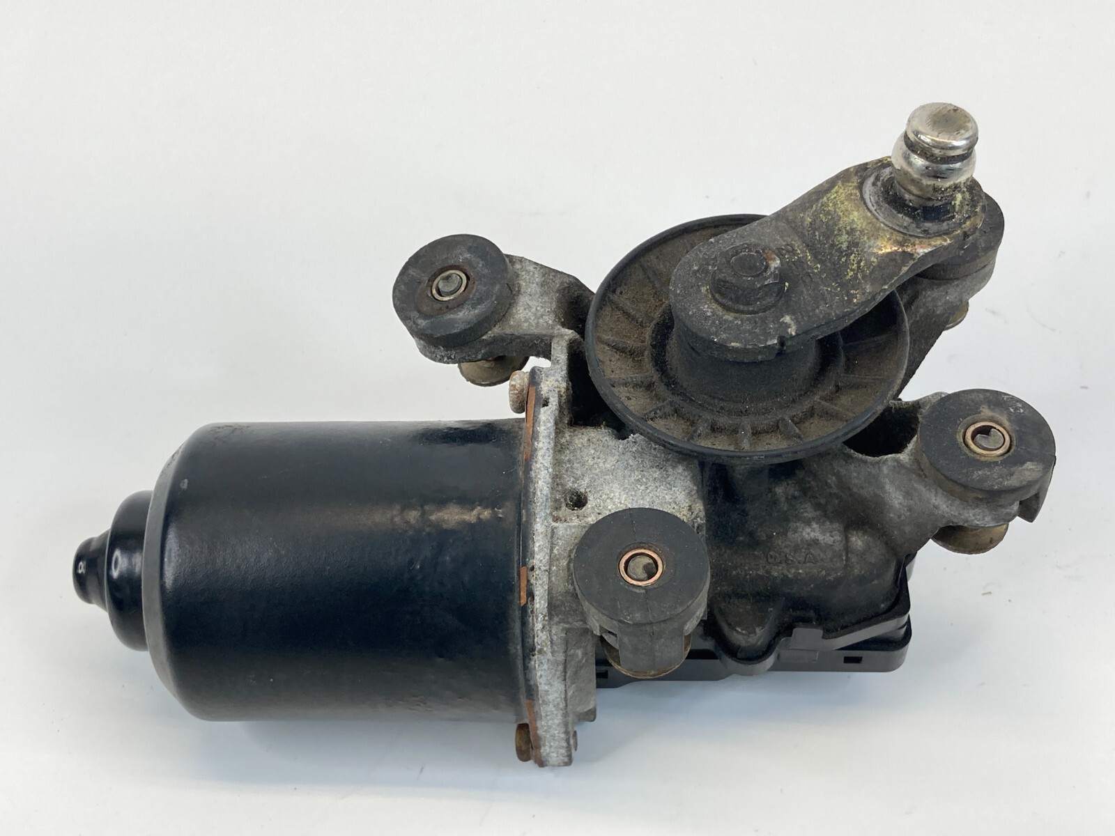 1998-2002 Toyota Corolla Windshield Wiper Motor Assembly OEM  