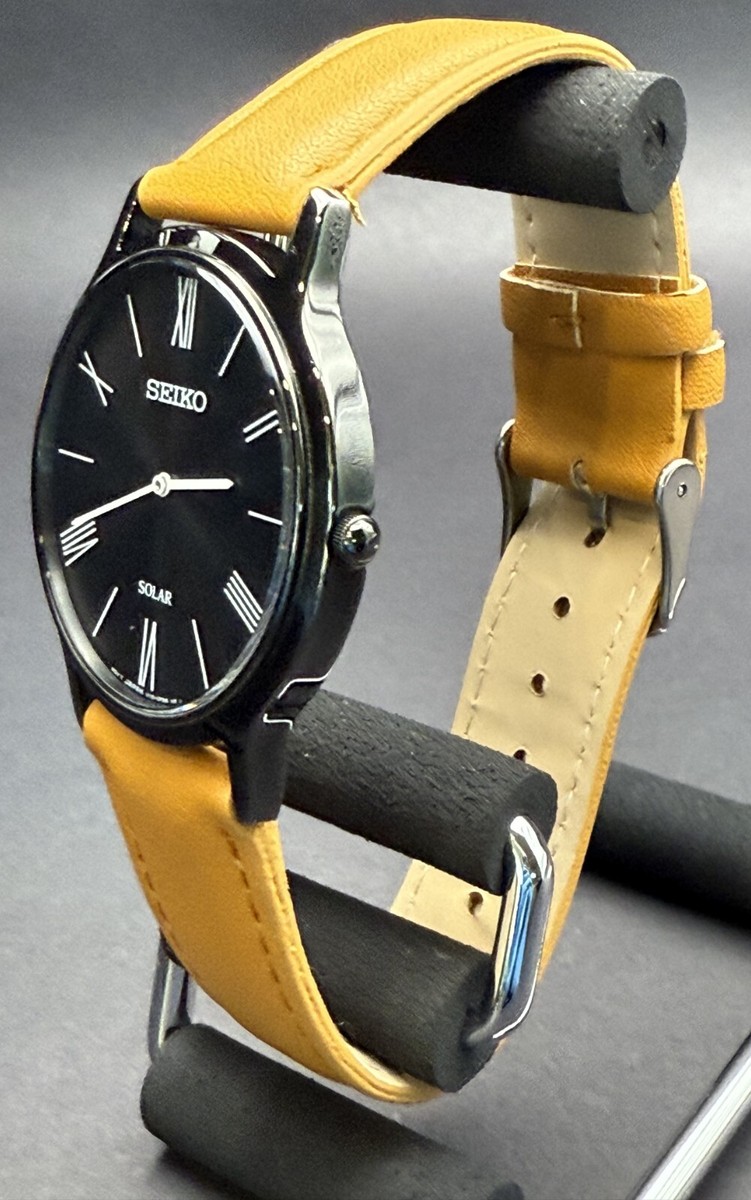 セイコー　V115-0BE0 シンプル 薄型 ソーラー Seiko V115-0BE0 Solar Quartz 37mm Black Dial Mens Watch - Rank A