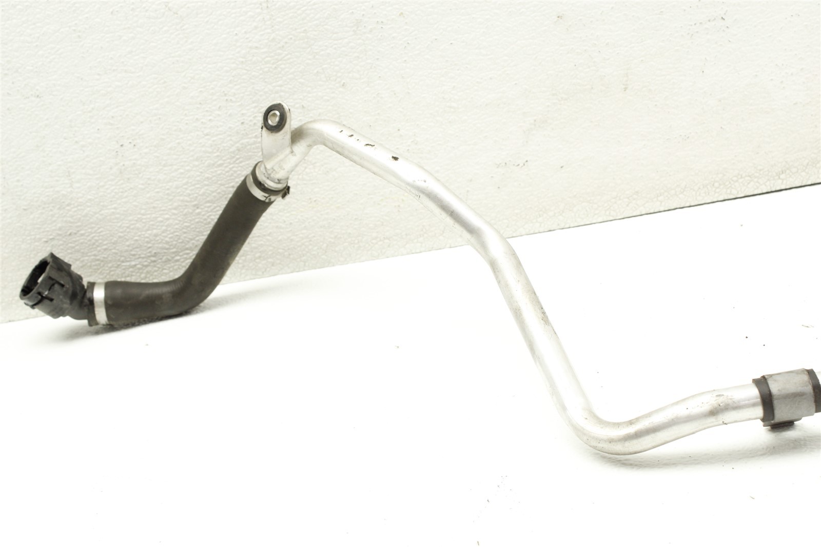 2020 Aston Martin Vantage Center Inlet Hose Line Pipe 18-21