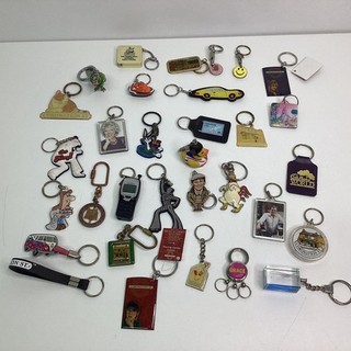 Vintage Keyring Collection Coronation Street Disneyland & Mixed Novelty CV#939