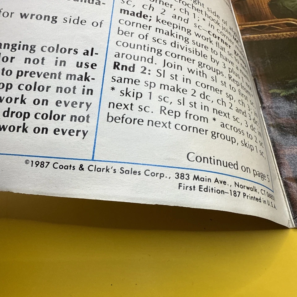 Afghan Accents to Knit & Crochet Red Heart Coats & Clark Book 327 1987 - Image 3 of 4