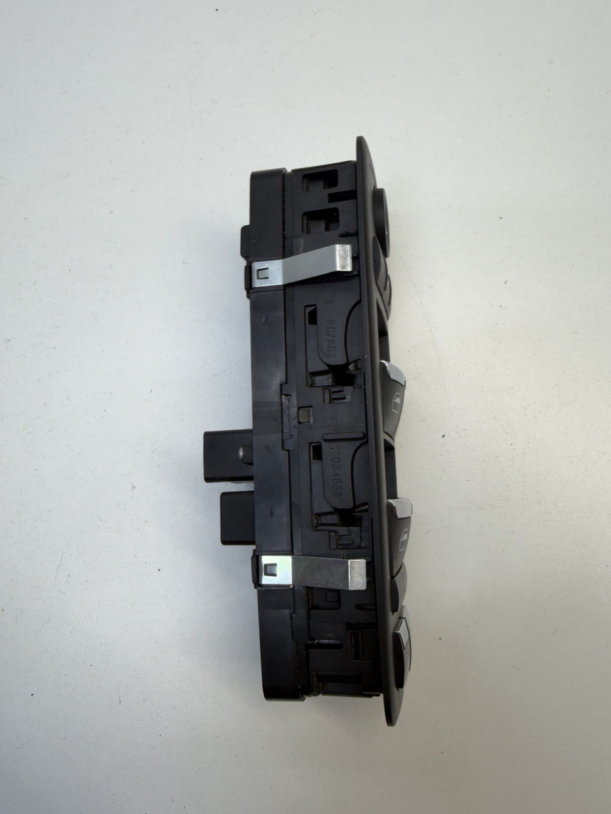 MASERATI G 2015-2024 DRIVERS SIDE FRONT WINDOW SWITCH 670025406 GENUINE
