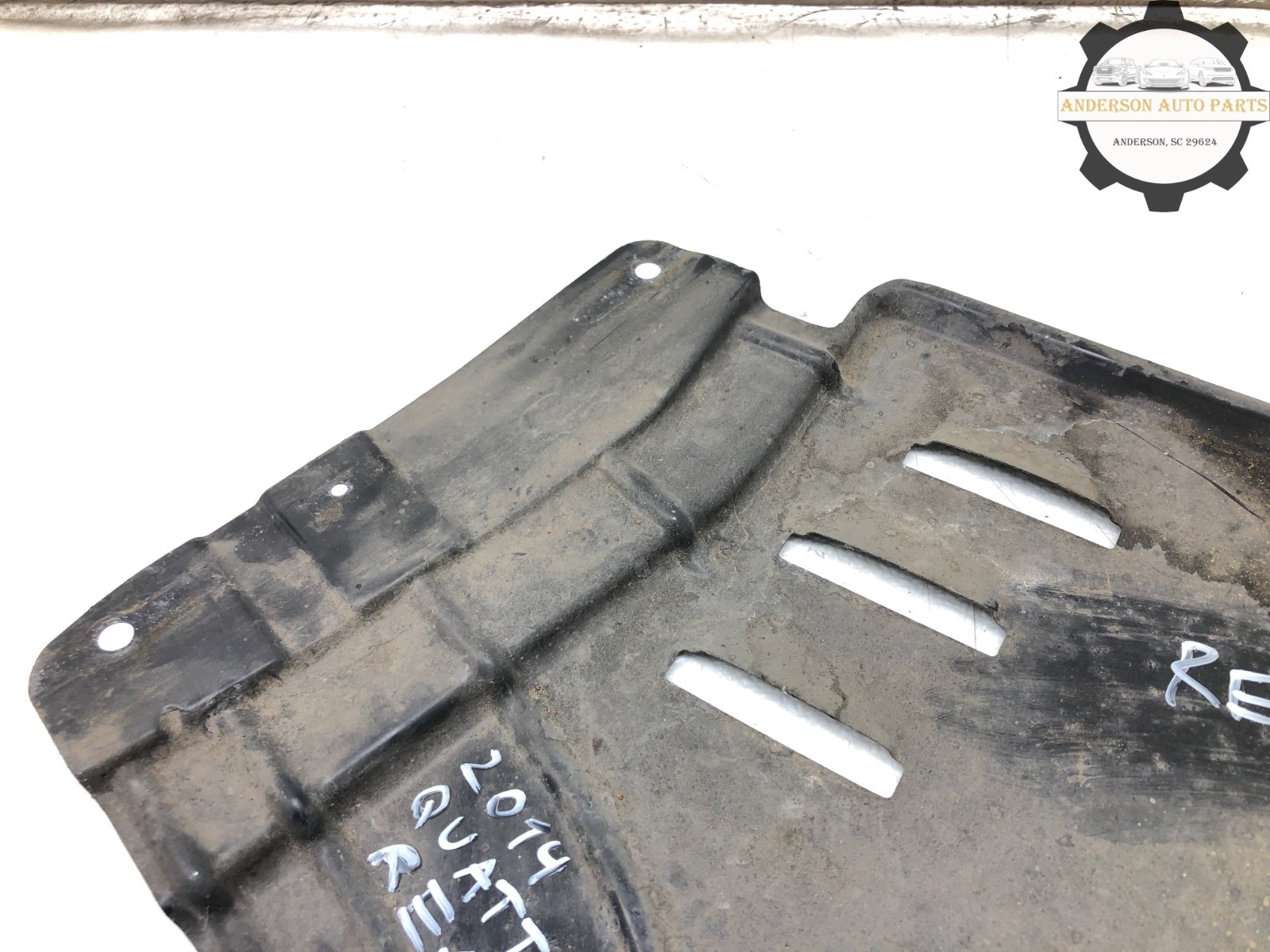 2014-2020 MASERATI QUATTROPORTE REAR UNDERBODY SPLASH SHIELD COVER OEM