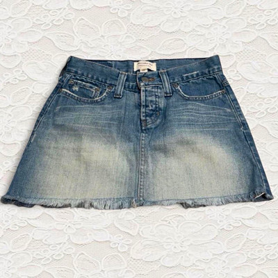 American Eagle Outfitters Blue Denim Mini Skirt Size 0 Button Fringe Accent