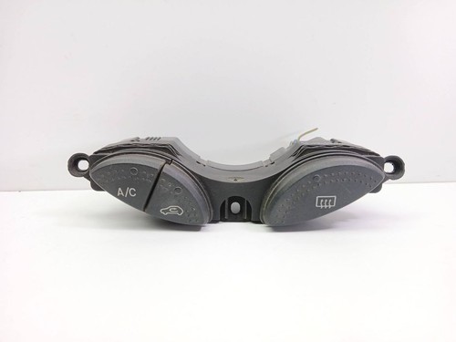 Ford Focus 1998 Schalter Scheibenheizung 98AG19A945BF UST115825