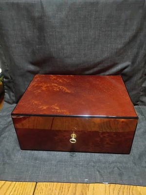 Larger Size  AVO Cirgar Box Burlwood  Beautil Box