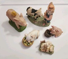 lot of 5 pigs- 1 from Enesco- pig with corn, others Unmarked farm scenes pigs