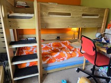 Oak Bunk Bed with Shelves  in good condition (SEE DESCRIPTION)