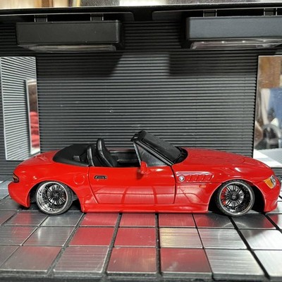 UT-Models 1/18 BMW Z3 Roadster (Lowdown custom specification) Die