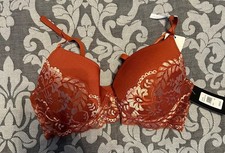 NWT 36C Frederick s of Hollywood push up bra