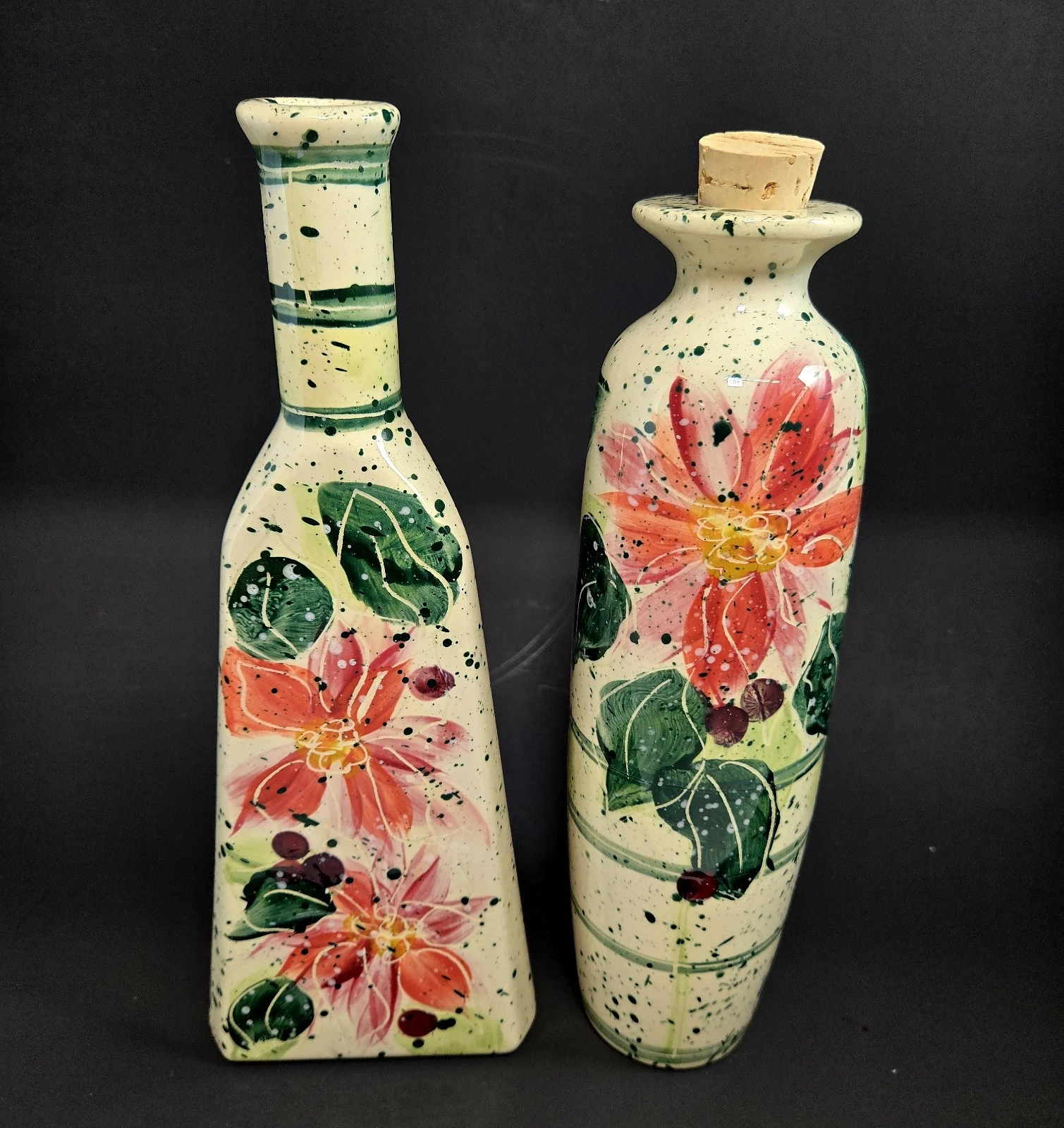 VTG Julie Ueland Backsplash "01" Pottery Flower & Berries Oil Vinegar Cruet Set