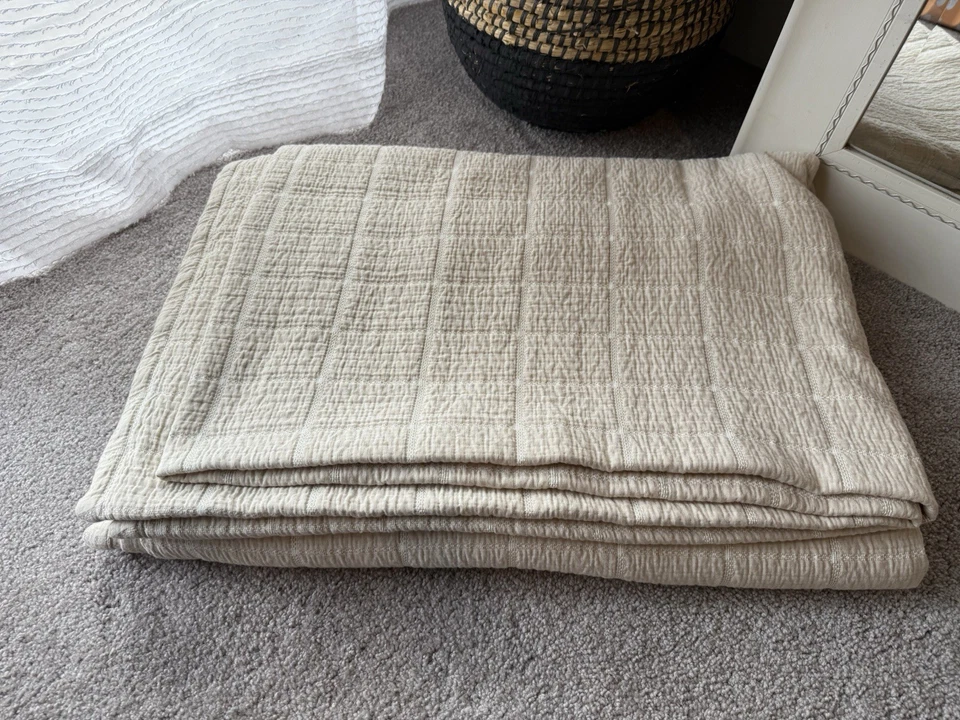 Cobertor King Texturizado Rejilla Beige - Hogar y Mano con Ropa de Cama Magnolia Jacquard Foto 3 de 4