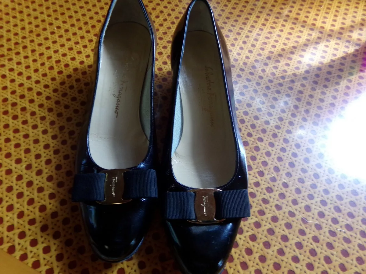 Salvatore Ferragamo women shoes 7.5 B Black