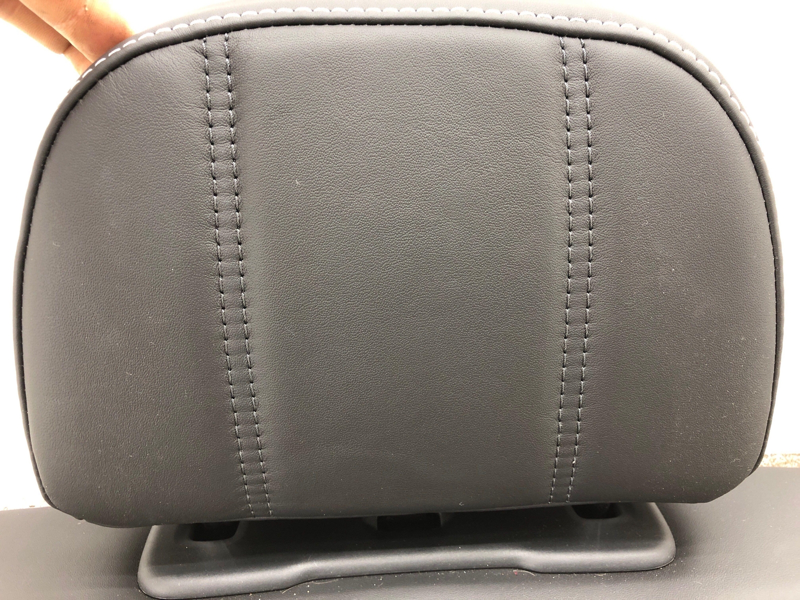 2016-2020 BENTLEY BENTAYGA REAR 3RD ROW UPPER SEAT CUSHION BACKREST BLACK/BEIGE