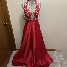 Red Formal Dress Size 3 Satin And Lace With Pockets. New Prom Homecoming