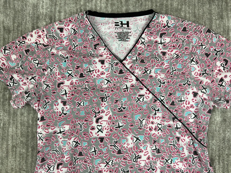 Beverly Hills Scrub Top Womens Small Gray Pink Black Hearts Ribbons Pattern - Image 2 of 4