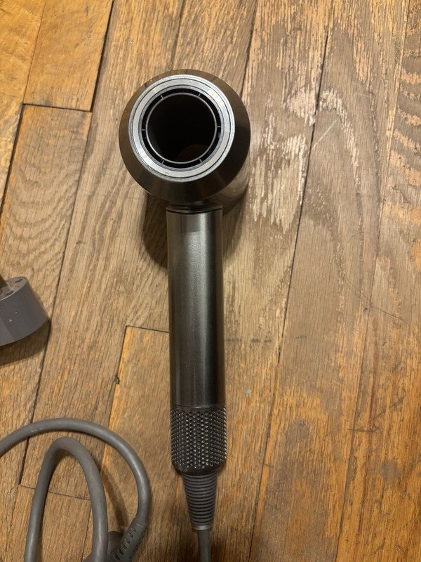 Dyson Supersonic Hair Dryer HD01 With Three Attachments. Gray And Purple.