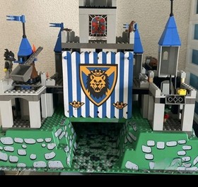 Lego Knight's Kingdom 6098/6091 king Leo's Castle