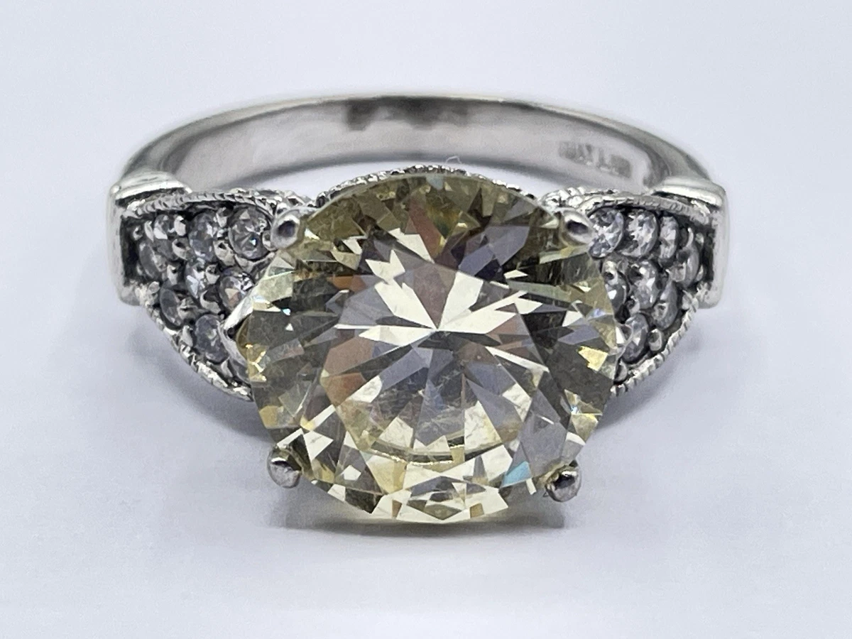 Rhodium Plated Silver Ring with Cubic Zirconia - Ref No AP536-4076