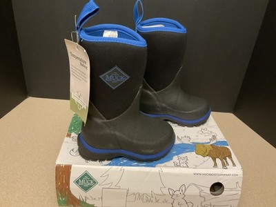 New! Toddler Muck Boot Element Black/Blue 5mm Neoprene Boots. Size C7. Awesome!