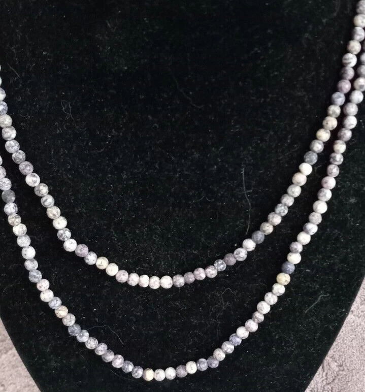 VETEMENTS Collana con sfere di perline viola 35"