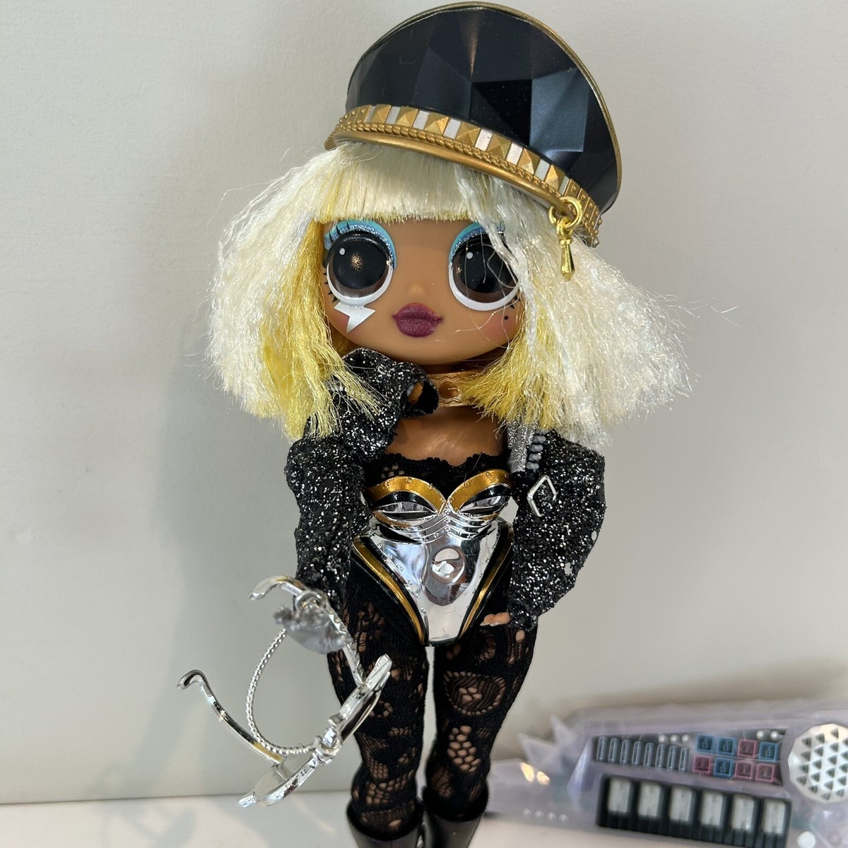 LOL Surprise OMG Remix Rock Band Fashion Doll Fame Queen with
