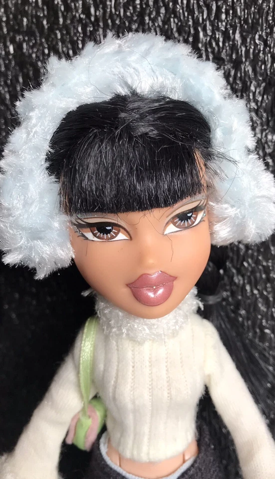 MUÑECA BRATZ 10”, WINTER WONDERLAND JADE IN CLOE OUTFIT Y MÁS, 2003, ¡BUENA! Foto 2 de 4