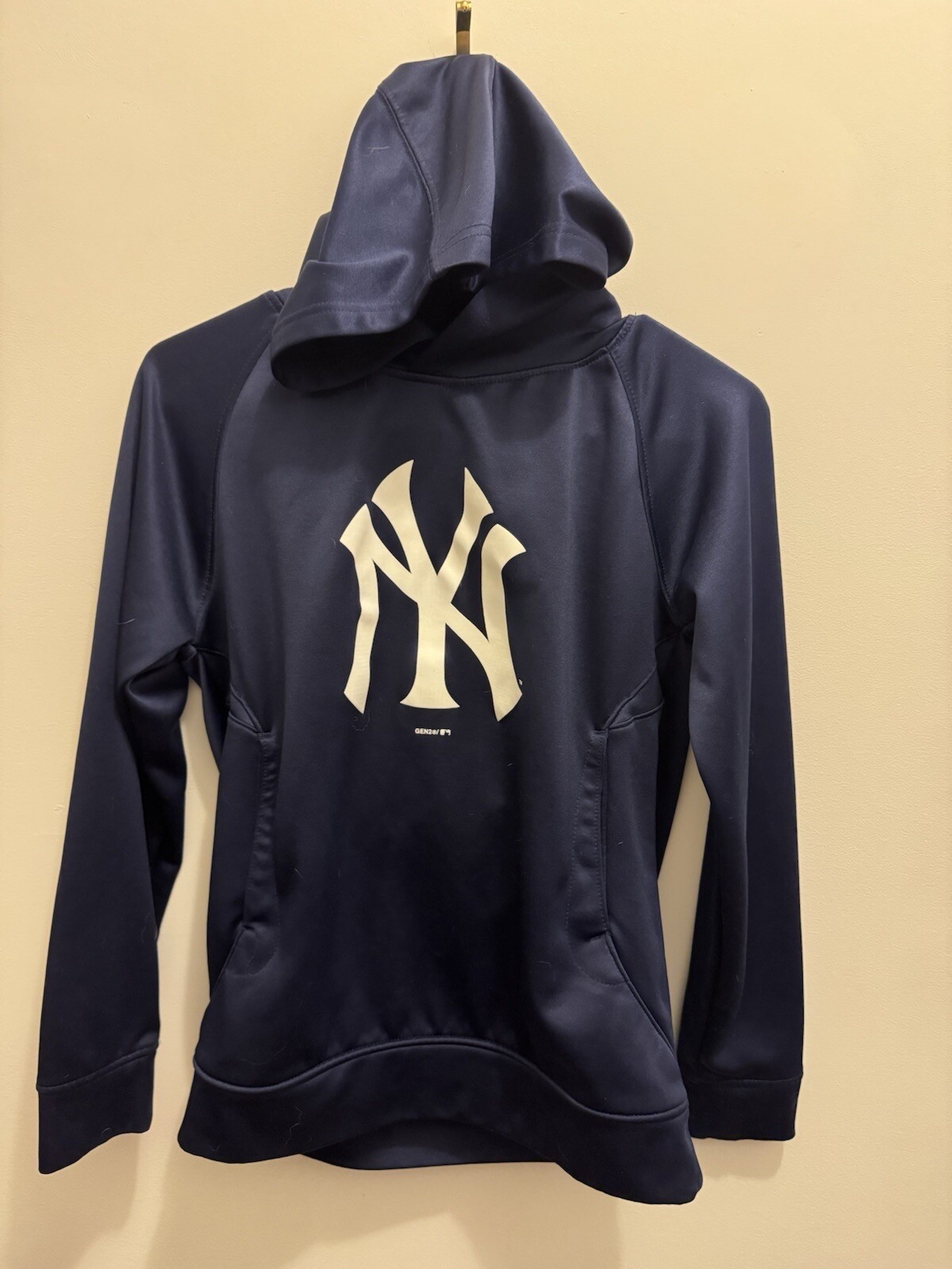 New York Yankees Youth MLB Genuine Hoodie Size L 14-16