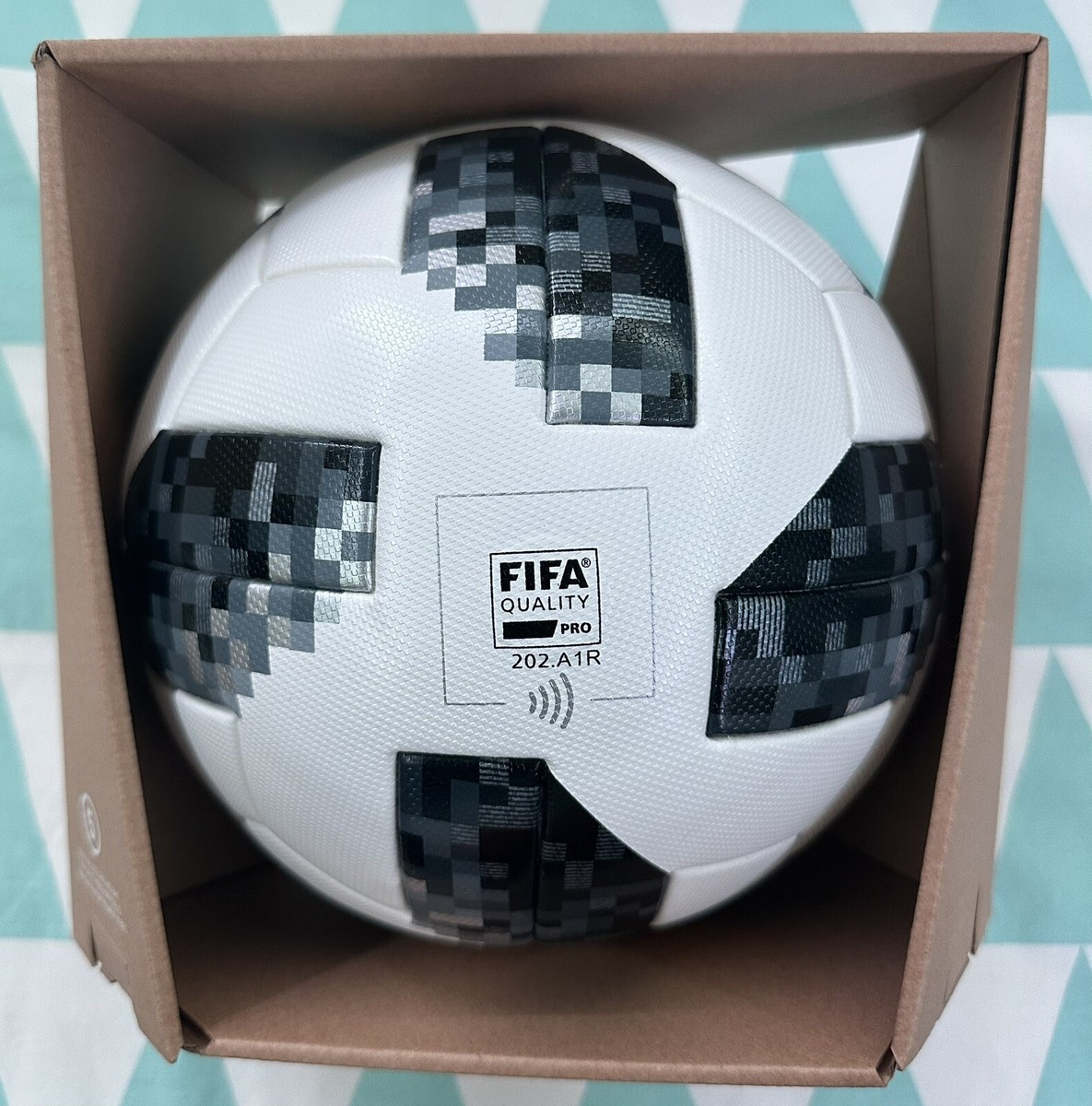 adidas TELSTAR 18 サッカーボール レプリカ サイズ5 ADIDAS TELSTAR 18 2018 FIFA WORLD CUP OFFICIAL MATCH BALL