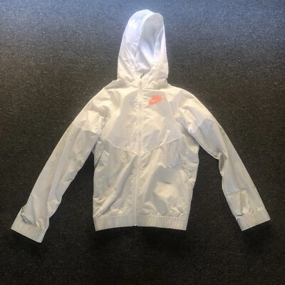 nike spray jacket womens